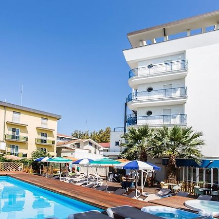 Hotel Lido Europa Riccione Bagian luar foto