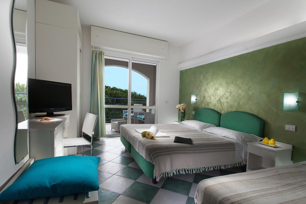 Hotel Lido Europa Riccione Bagian luar foto