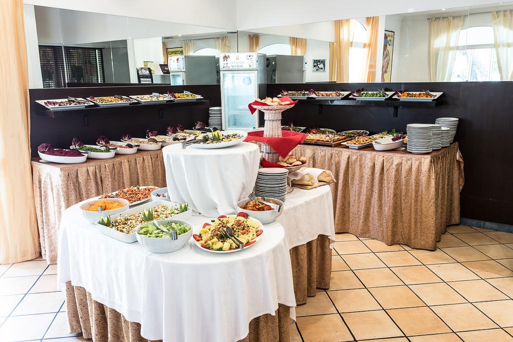 Hotel Lido Europa Riccione Bagian luar foto